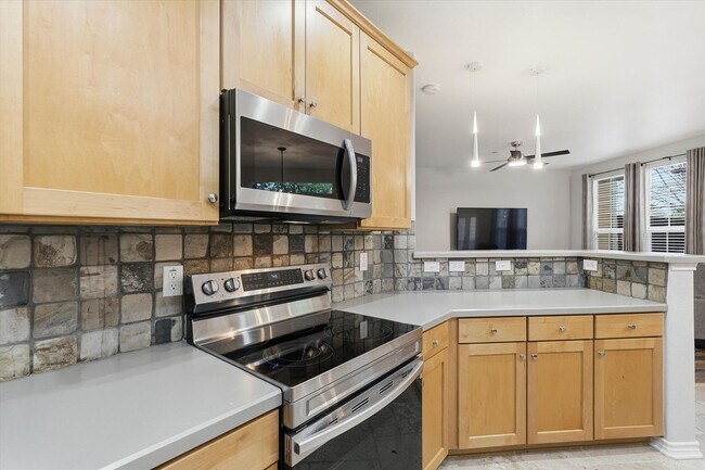 Building Photo - Beautiful 3-Bedroom, 2.5-Bath Townhouse in Plano ISD