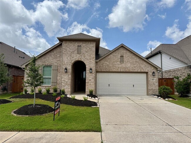 Primary Photo - 18211 County Shores Ln