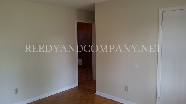 Building Photo - 903 W Raines Rd