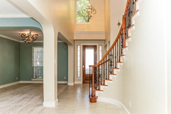 Building Photo - 3006 Covington Pl