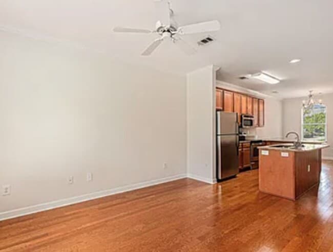 Building Photo - Reduced! Market Common townhouse with garage!!