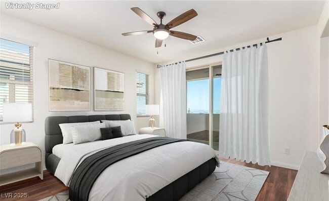 Building Photo - 12556 Skylight View St