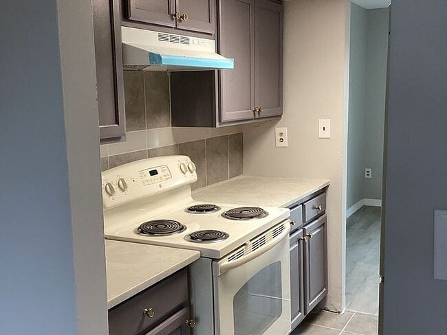 Building Photo - 370 Joe Parker Rd