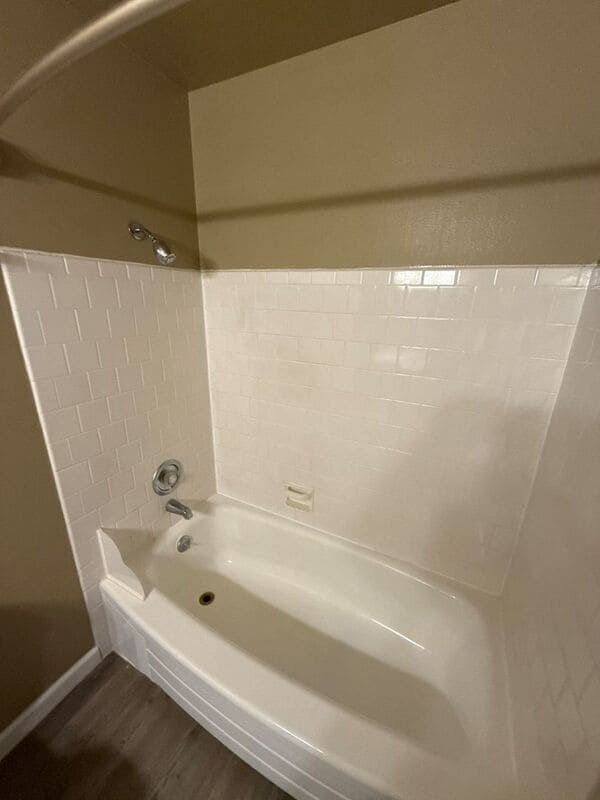 Building Photo - 1650 NW Highland Dr