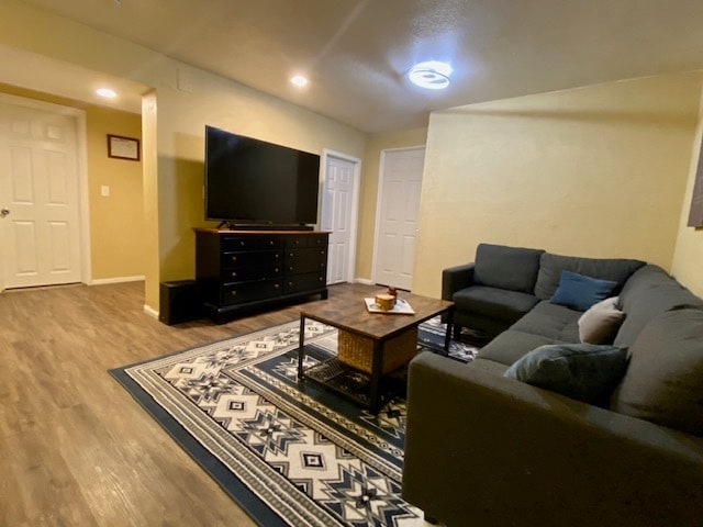 Building Photo - 1510 W Maple Ave