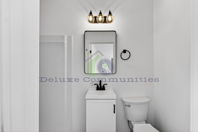 Building Photo - 851 Worden St SE