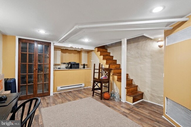 Building Photo - 7117 Woolston Ave