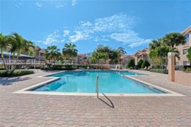 Building Photo - 10410 SW 157th Ct