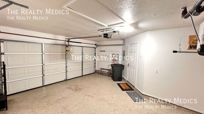 Building Photo - 3977 Journey Ct