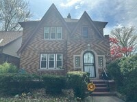 Building Photo - 5115 Yorkshire Rd