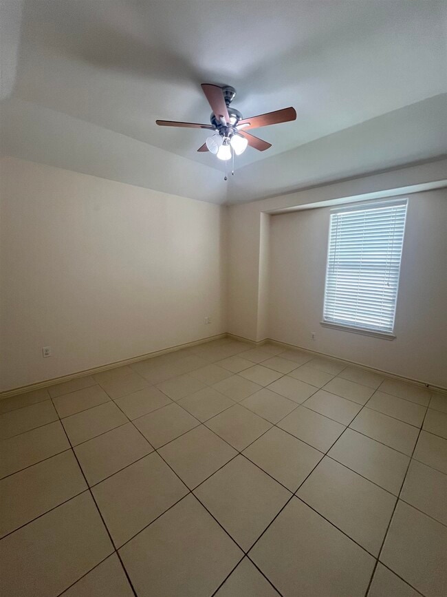 Building Photo - 7615 Laguna Del Mar Ct