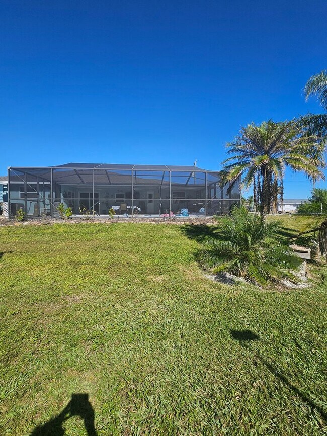 Building Photo - 18810 Ashcroft Cir