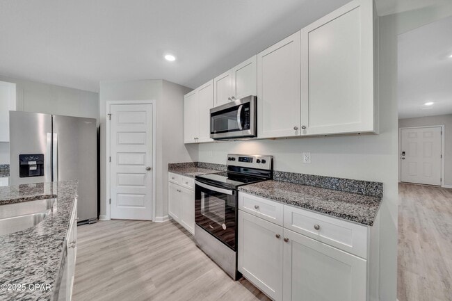 Building Photo - 2304 Aquarius Dr