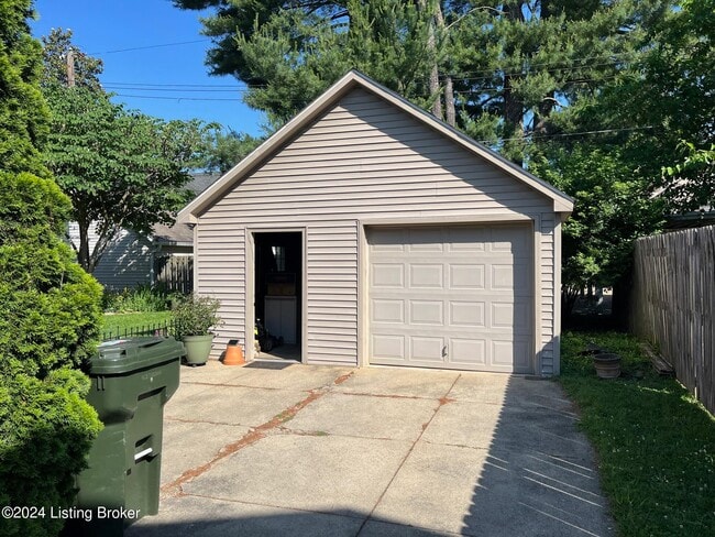 Building Photo - 2227 Emerson Ave