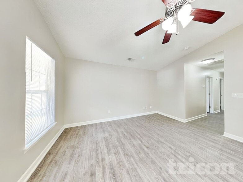 Building Photo - 1027 Alston Hill Dr