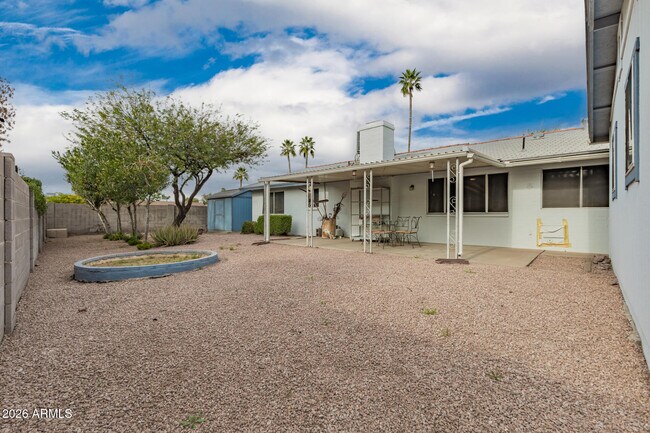 Building Photo - 3541 E Dahlia Dr