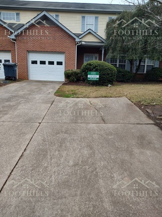 Building Photo - 901 Autumn Oaks