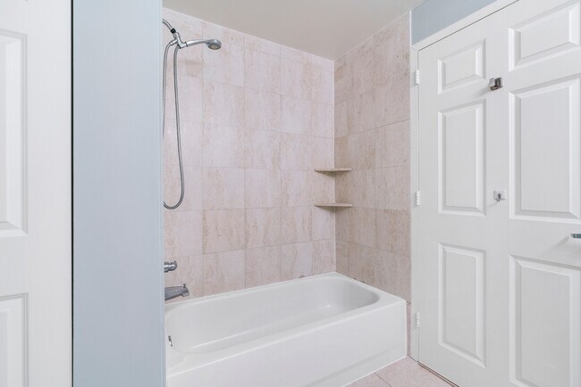 Master Bathroom - 100 Old Palisade Rd
