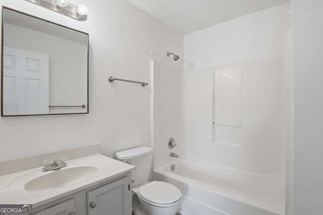 Building Photo - 1100 Westfield Trace
