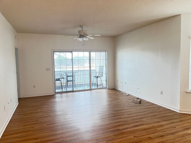 Building Photo - Overlooking the Intracoastal Waterway! Three-Bedroom Condo at The Moorings at Eastport!