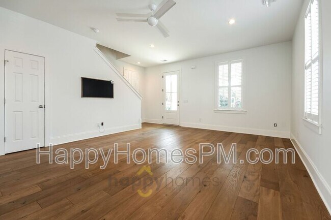 Building Photo - 50 Sans Souci St