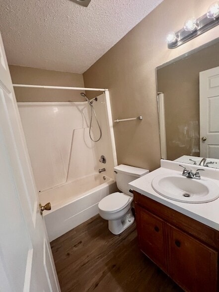 Building Photo - 1650 Shirley Cir