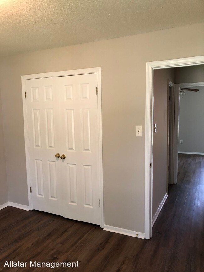 Building Photo - 3 br, 2 bath House - 3485 Lakehurst Drive