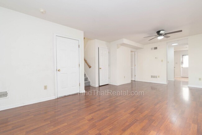 Building Photo - Modern 3BR 2.5BA w/ 1st Floor Master, Garage, Walk-in Closets near AWC Carlisle Barracks