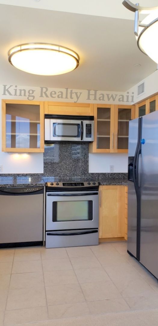 Building Photo - *Luxury Living at a reasonable price! 1 br...