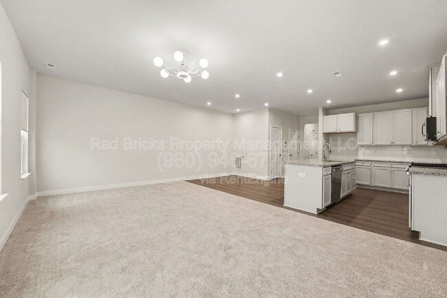 Building Photo - 9529 Teamwork St NW