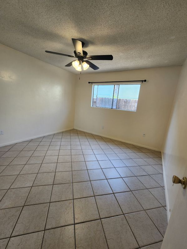 Building Photo - 4440 Rosebud Ln