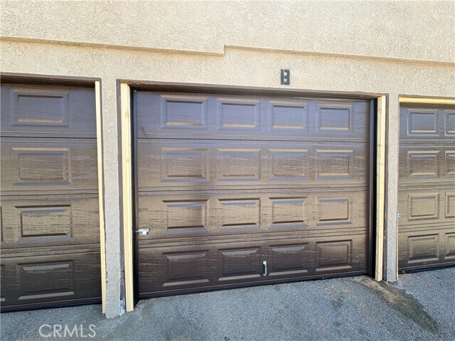 Building Photo - 4572 Canoga St