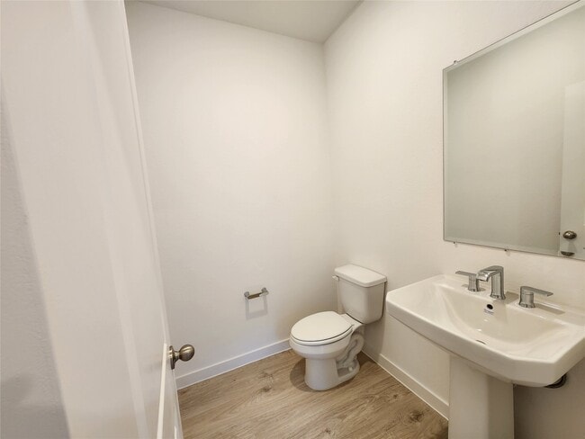 Building Photo - 30622 Wicklow Gdns Dr