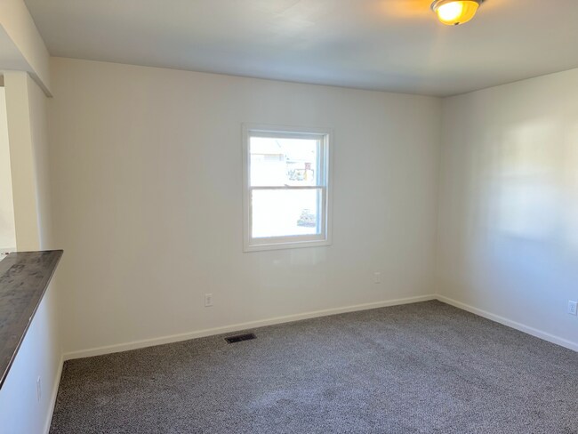 Building Photo - 2601 Elmo Ave