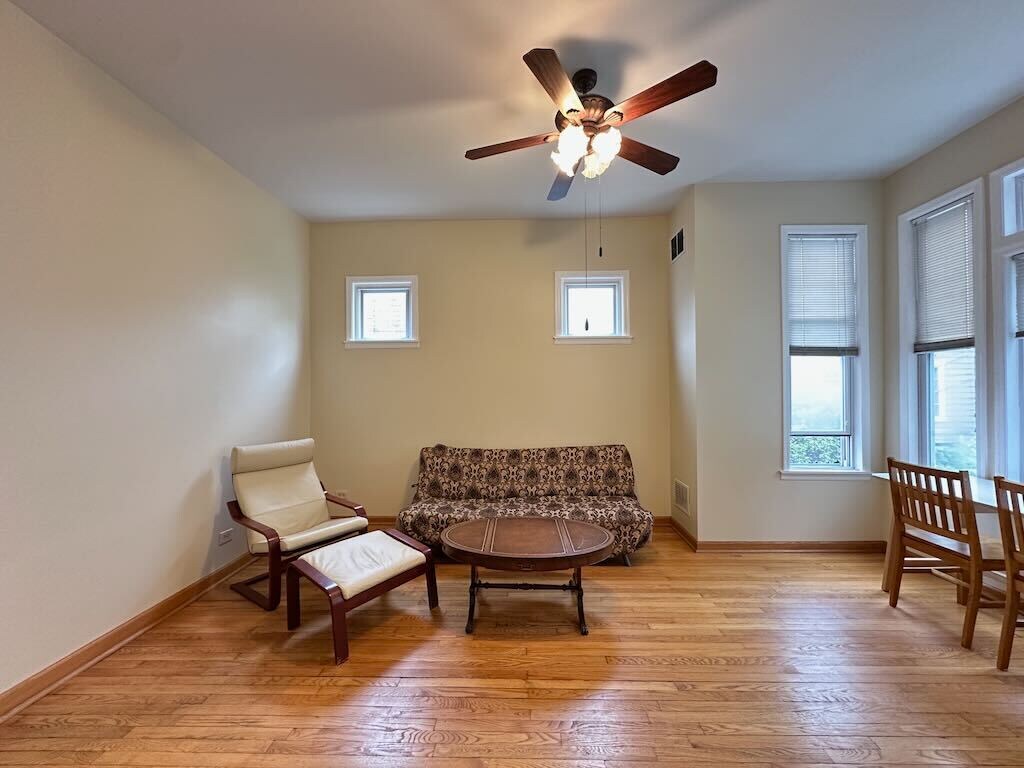 Building Photo - 1829 W Melrose St