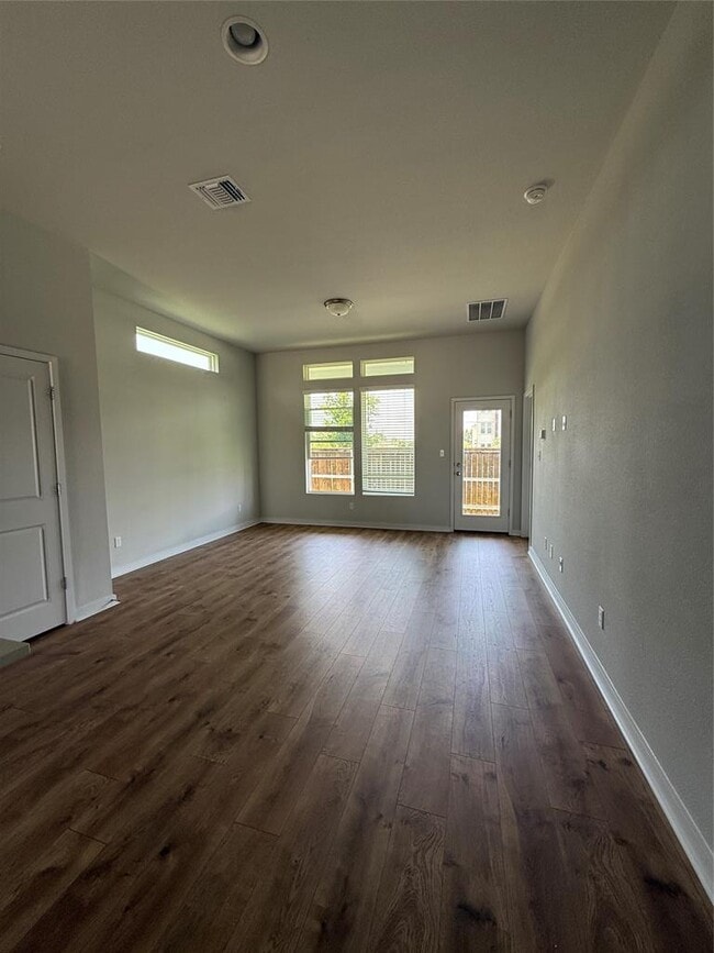 Building Photo - 2203 Grenache Dr