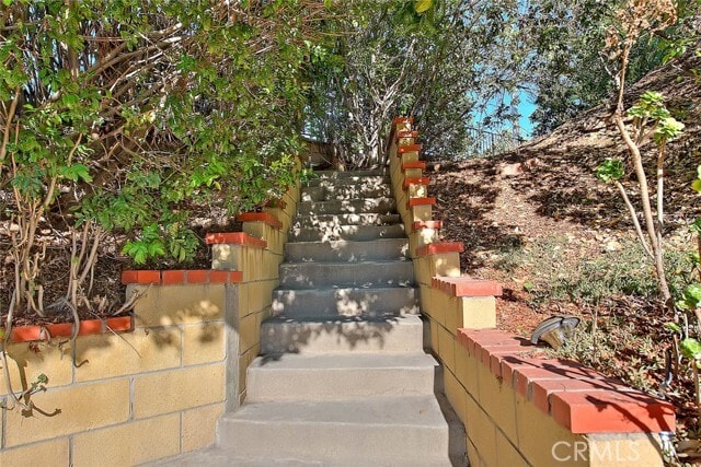 Building Photo - 23862 Country View Dr