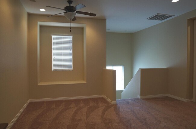 Building Photo - 35579 Domani Dr