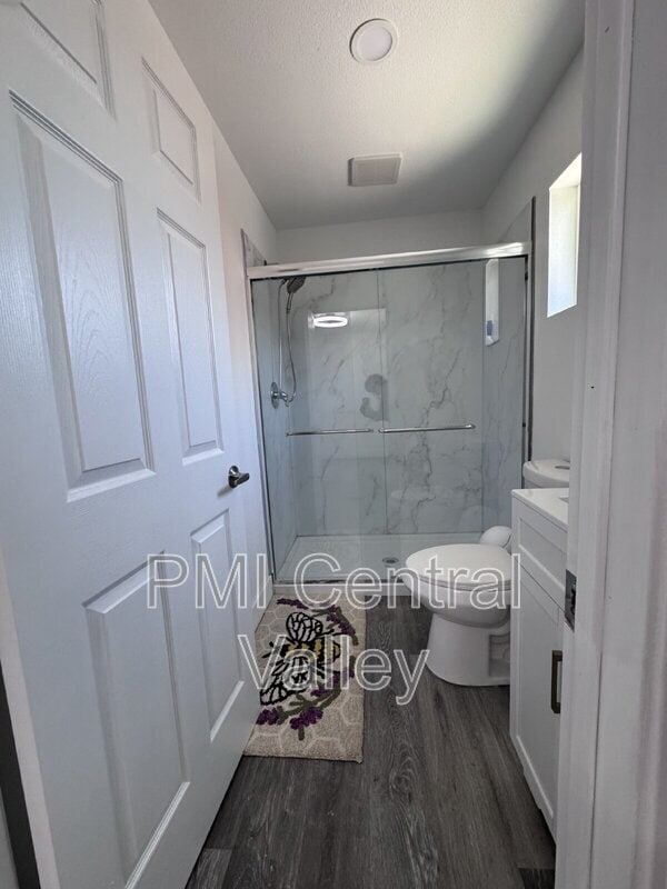 Building Photo - 5034 John Wayne Dr