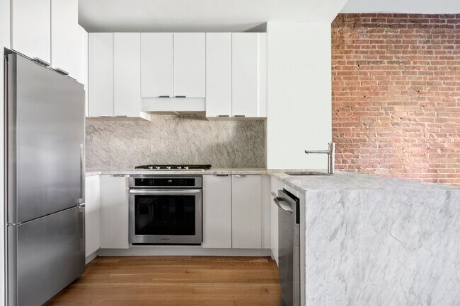 Building Photo - 540 W 149th St