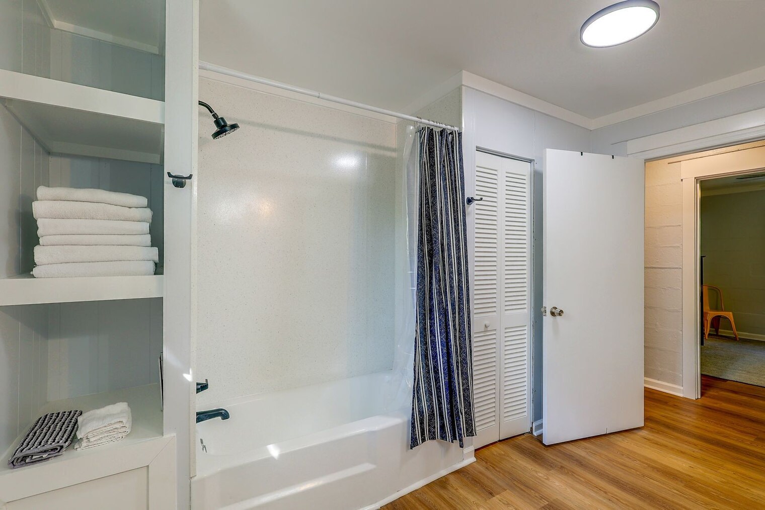 Building Photo - 369 Tanglewood Acres Dr