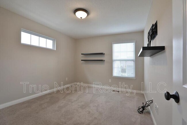 Building Photo - 1412 Leesland Dr
