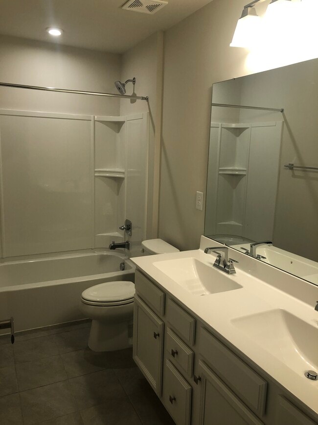 Building Photo - 2198 Craven Ln