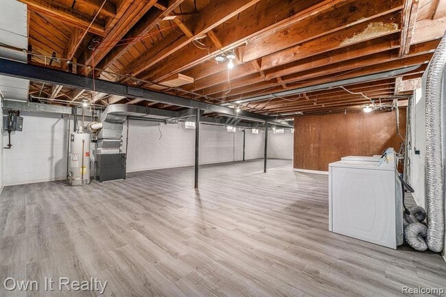 Building Photo - 5972 McMillan St