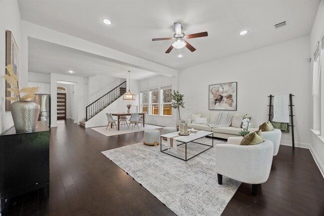 Building Photo - 5305 Mandevilla Dr