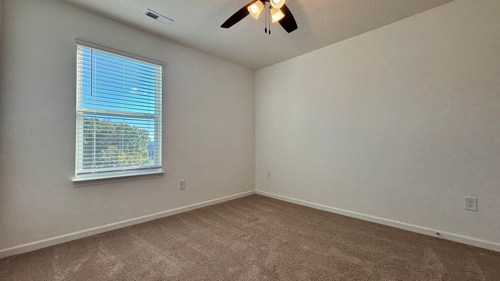 Building Photo - 333 Emma Victoria Wy