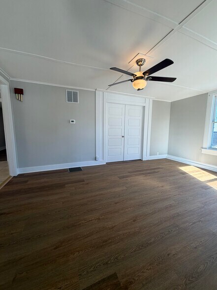 Building Photo - 209 Kingsley Rd