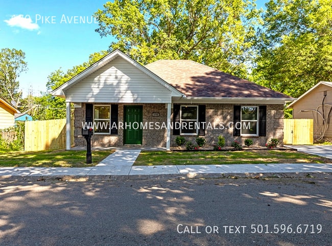 Primary Photo - 170 Pike Ave