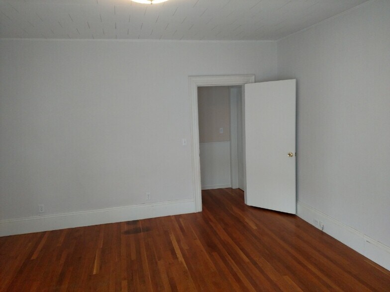Building Photo - 24 Prescott St