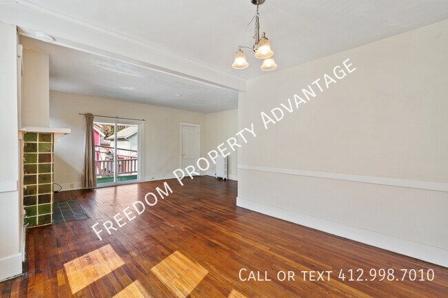 Building Photo - 2451 Wedgemere St